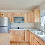 Comfy Oakhurst Duplex Near Hiking And Sightseeing!