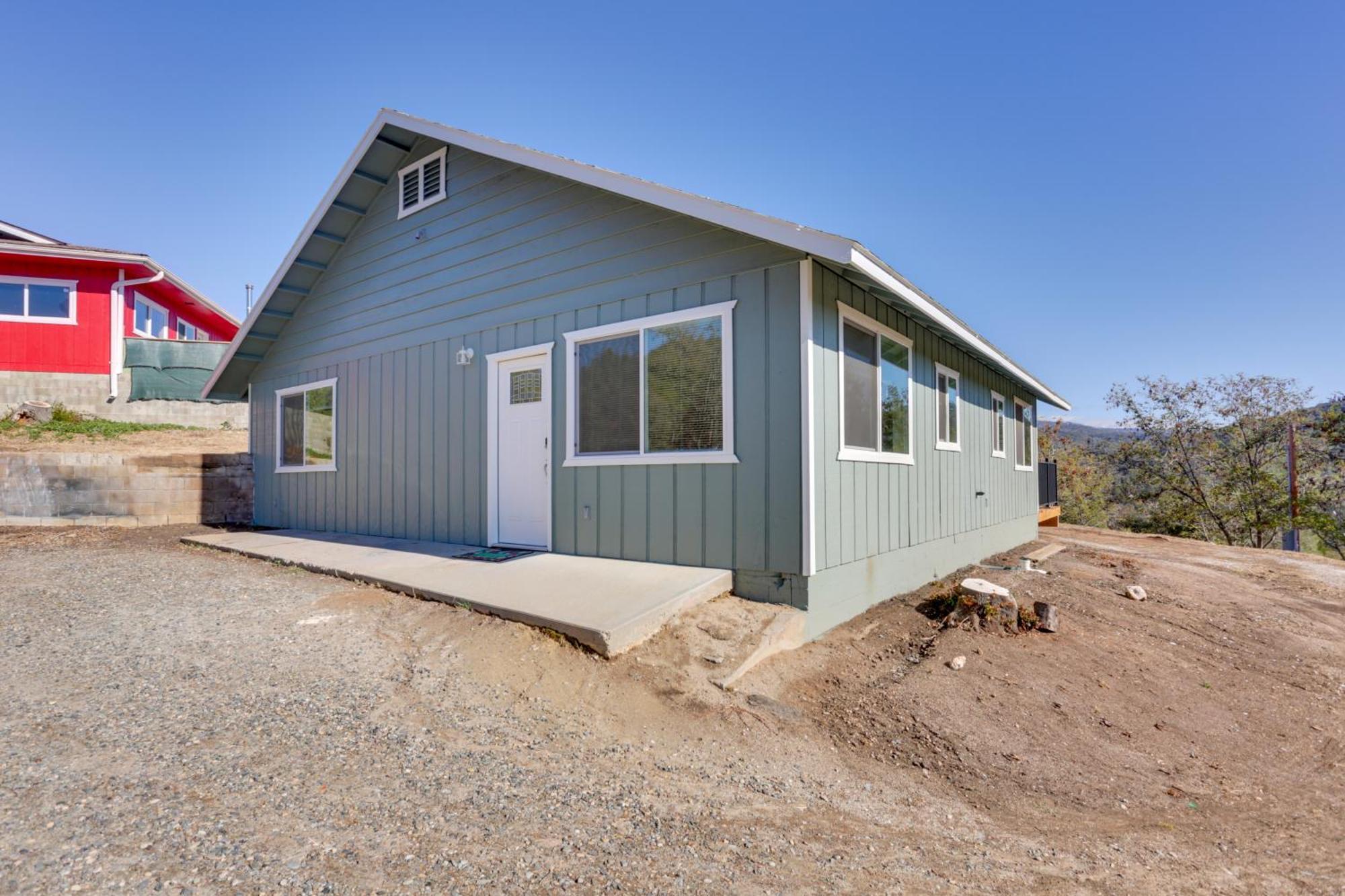 Vakantiehuis Comfy Duplex Near Hiking And Sightseeing! *