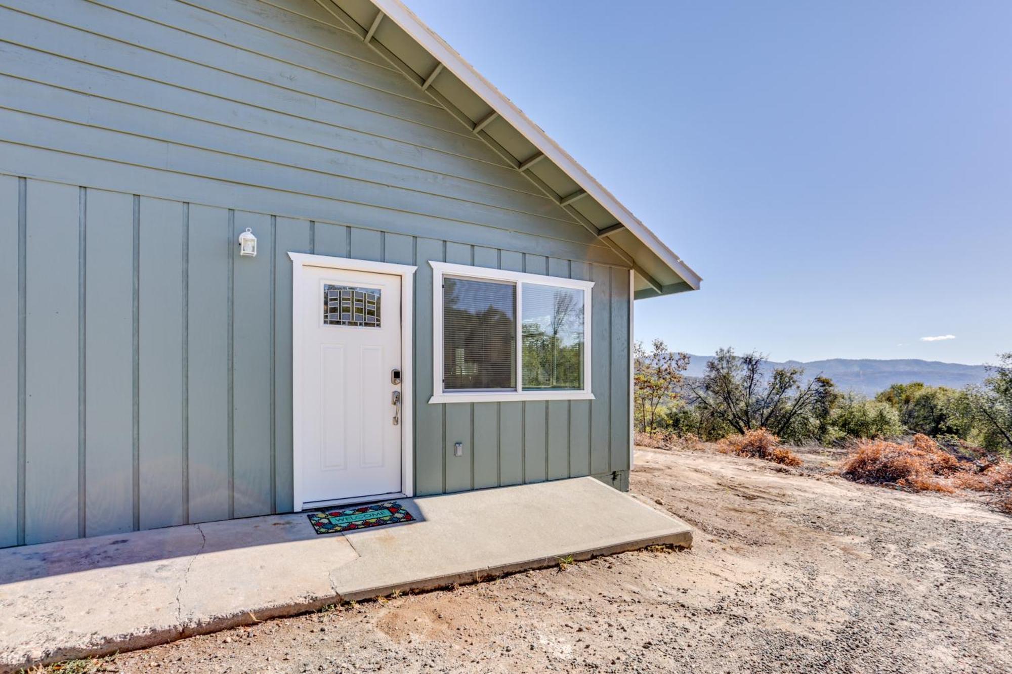 Vakantiehuis Comfy Duplex Near Hiking And Sightseeing! *